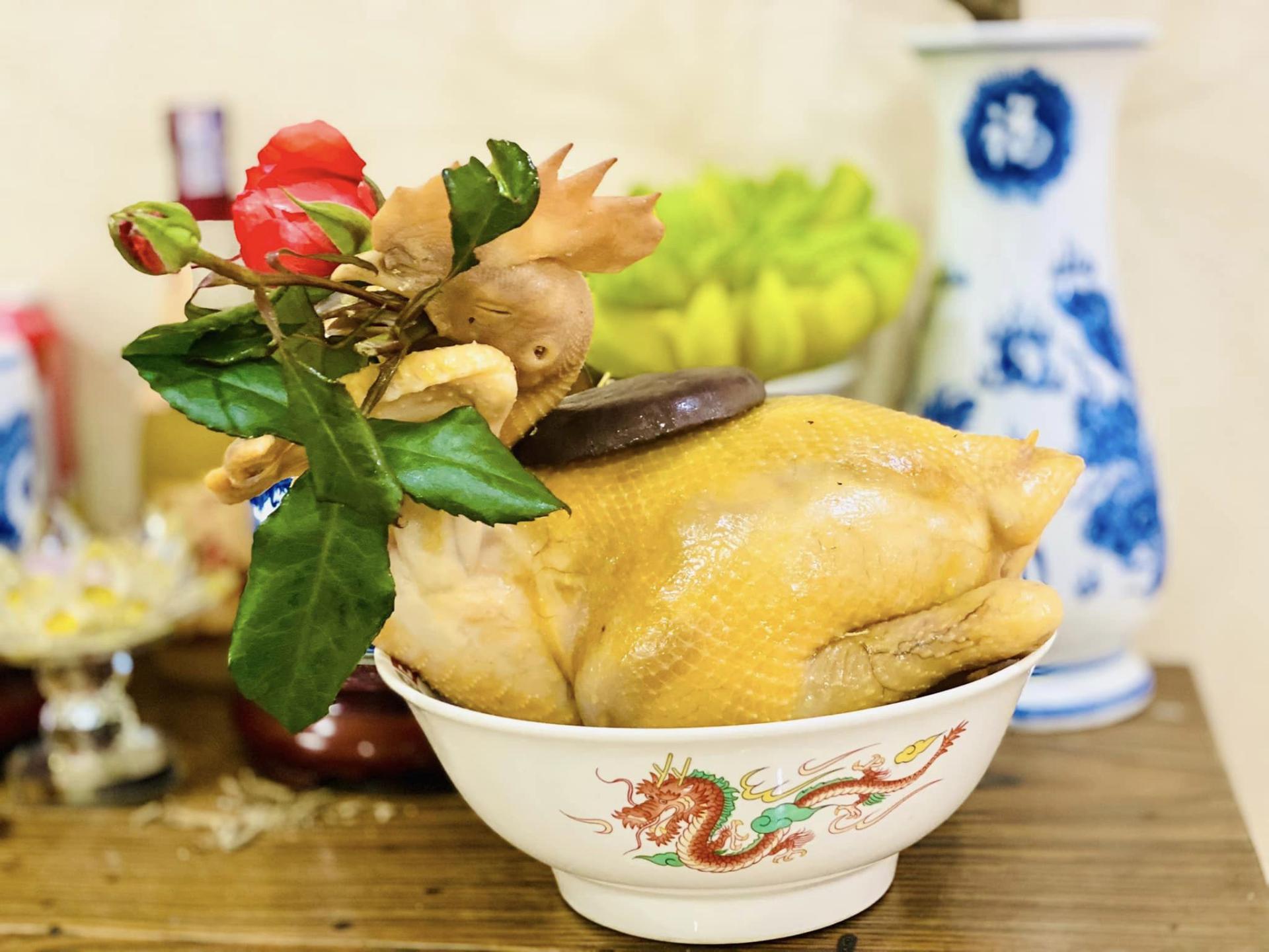Đặt lên đĩa chuẩn bị cho mâm cúng